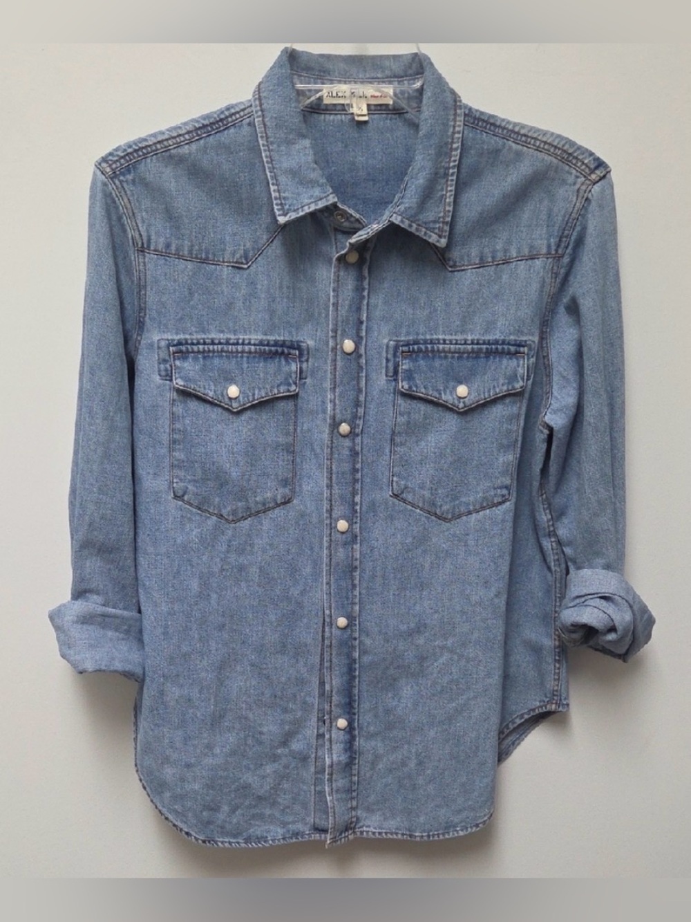 Alex Mill Blue Denim Shirt
EUC
Size Medium - Picture 2 of 6